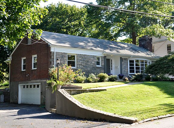 5th image of 53 Lytton Ave