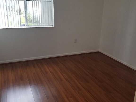 5th image of 4712 NW 114th Ave Unit 103