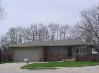 2206 E Dodge St, Fremont, NE 68025