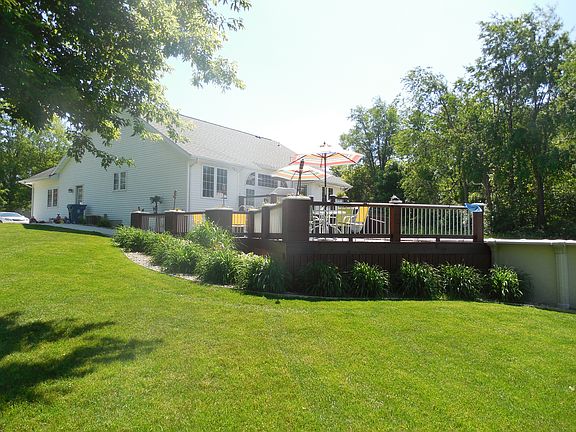 4th image of 1008 Hidden Ponds Dr