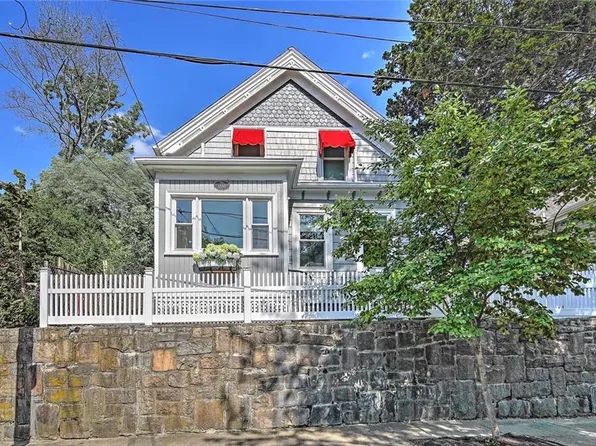 25 Tecumseh St, Providence, RI 02906