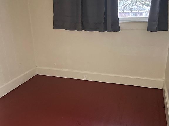 4th image of 531 Spink St
