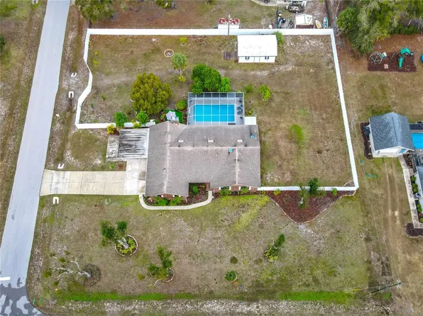 3437 Oakview Dr, Lakeland, FL 33811