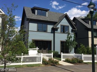 10005 Fleming Ave, Bethesda, MD 20814