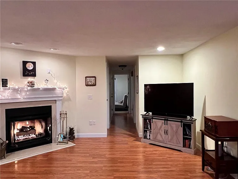 29 Swan Ct — Photo 8