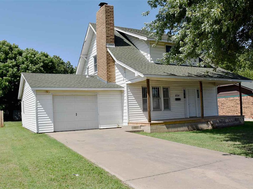 1st image of 824 W 11th St