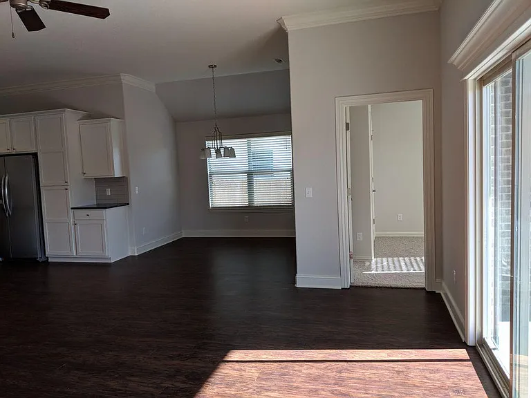 4400 Layton Rd — Photo 2