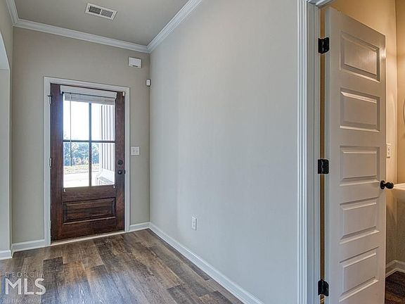 4th image of 268 Villa Grande Dr