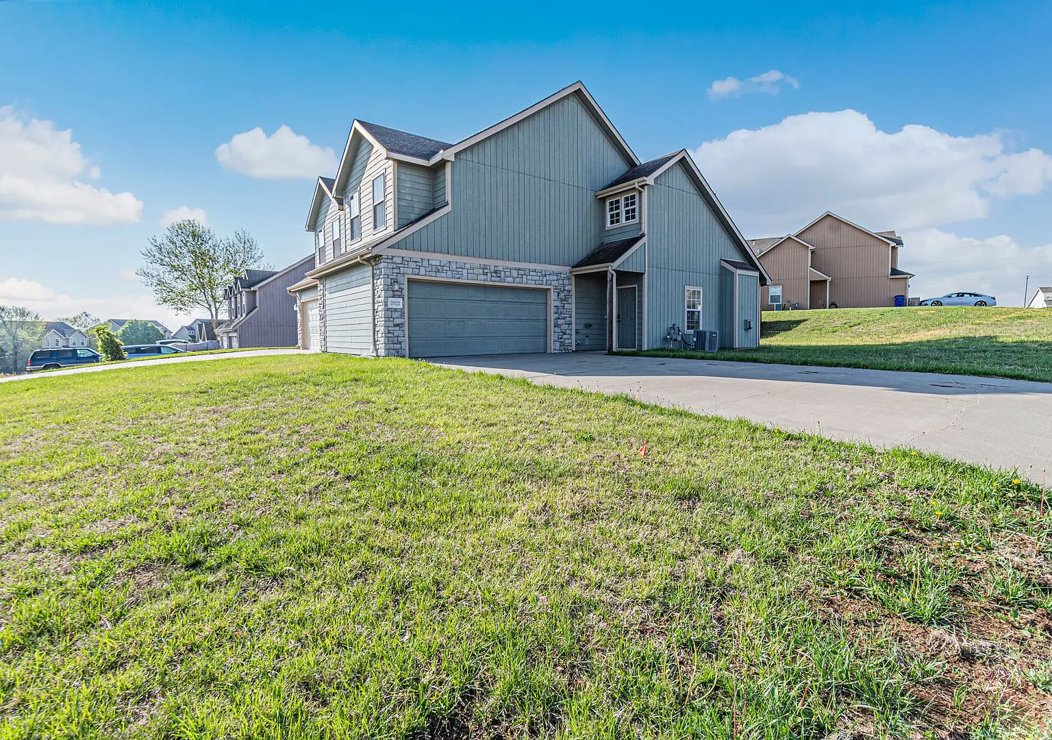 Please View 3D Virtual Walk-Through Before Scheduling a Showing — Photo 1