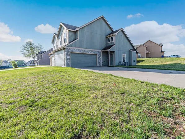 2022 Quail Run, Junction City, KS 66441