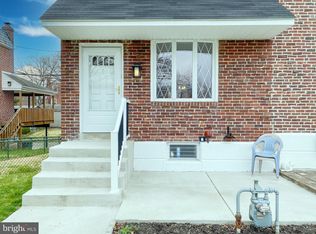 800 Crescent Dr, Glenolden, PA 19036