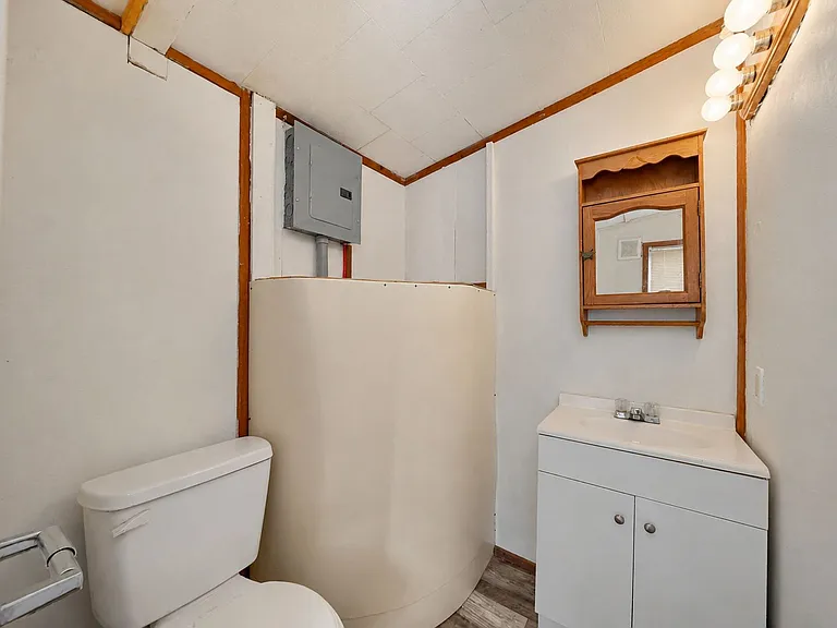 108 Campbell Ln — Photo 4