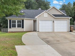 3815 Pineway Dr, Greensboro, NC 27405