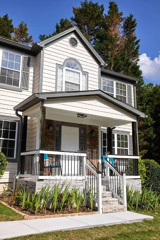 4 bed, 3.5 bath, 2400 sqft, $7,500 — Photo 1