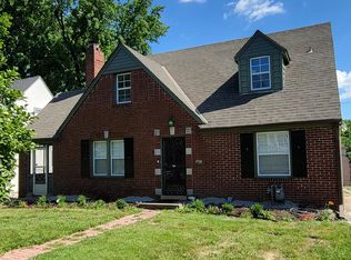 905 E Gregory Blvd, Kansas City, MO 64131