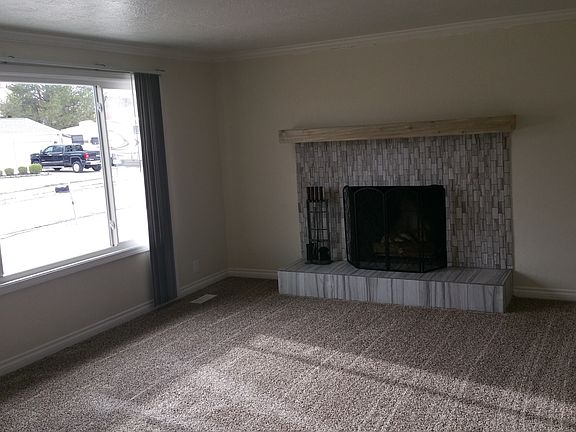 3rd image of 2312 W Zions Dr