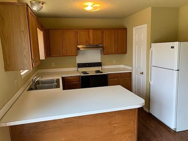 3355 W Vassar St — Photo 5