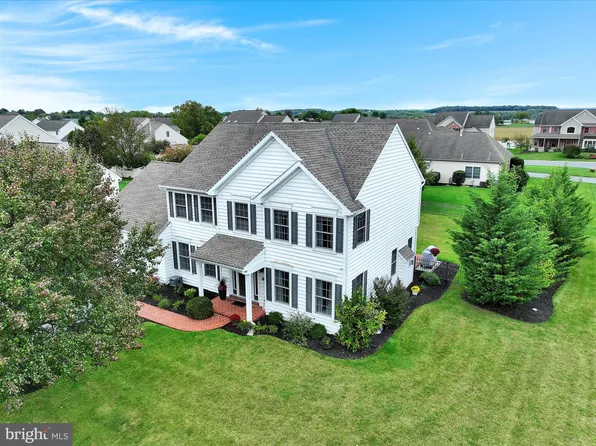 97 Lexington Dr, Annville, PA 17003