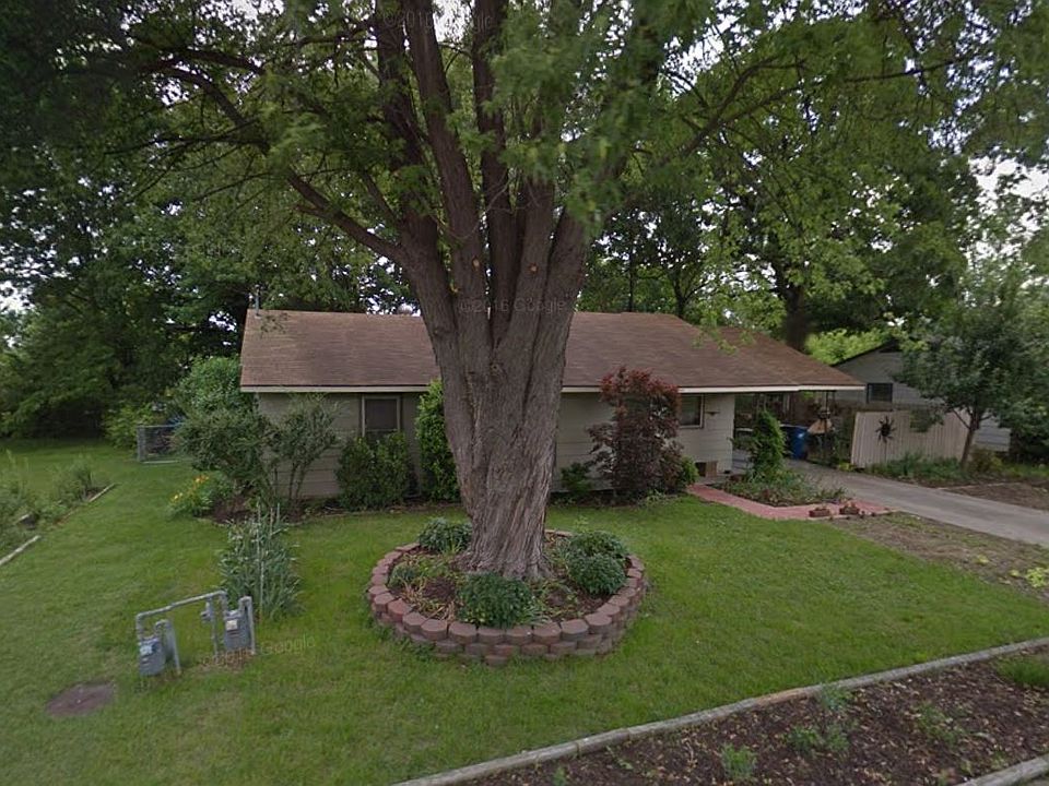 1st image of 208 Jay Ct