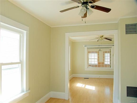 5th image of 46 Poplar St