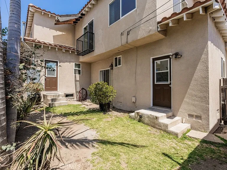 1100 S Highland Ave — Photo 33