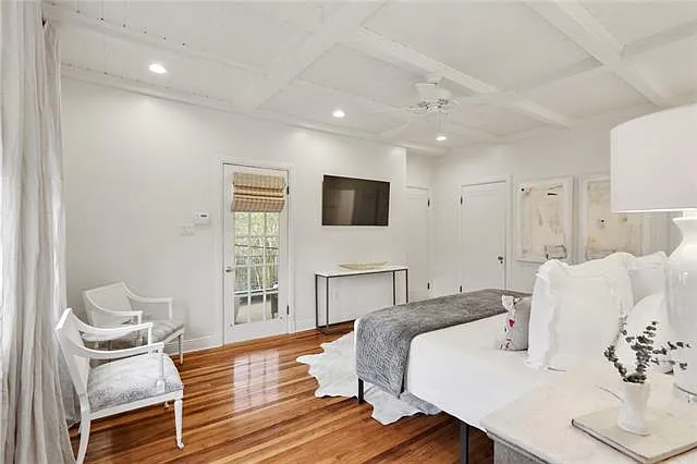 6323 Perrier St — Photo 14