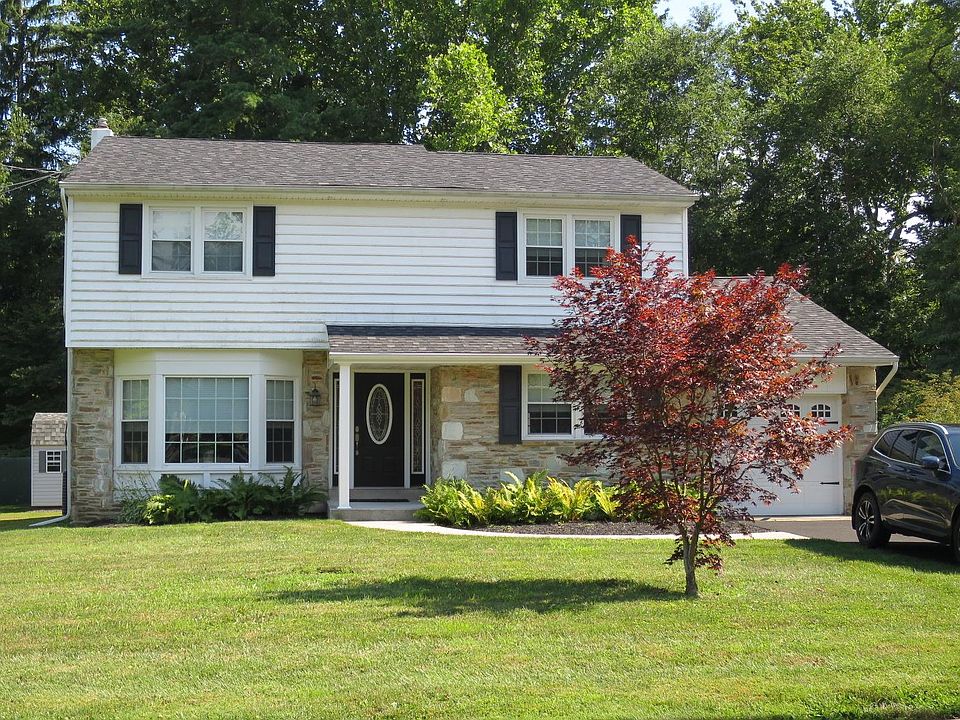 1st image of 27 Highland Dr