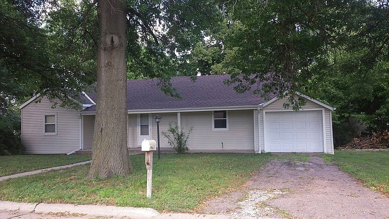 1st image of 1722 N Iowa Ave