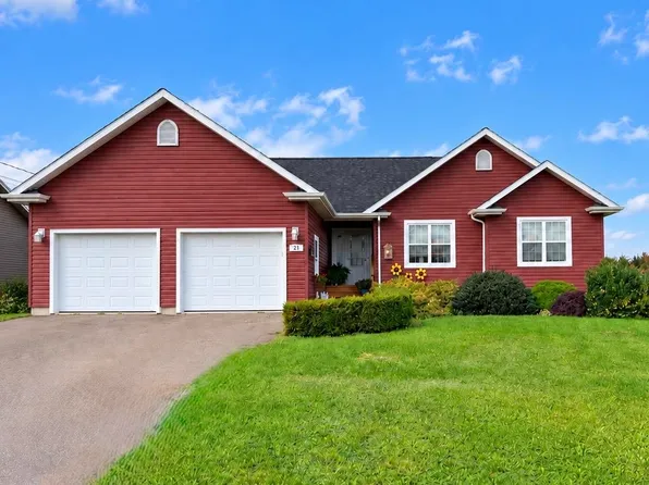 21 Hillside Meadows Dr, Cornwall, PE C0A 1H4