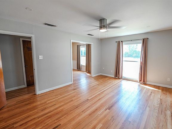 5th image of 3721 Lafayette Ave