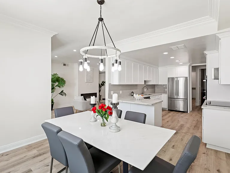 430 N Maple Dr — Photo 8