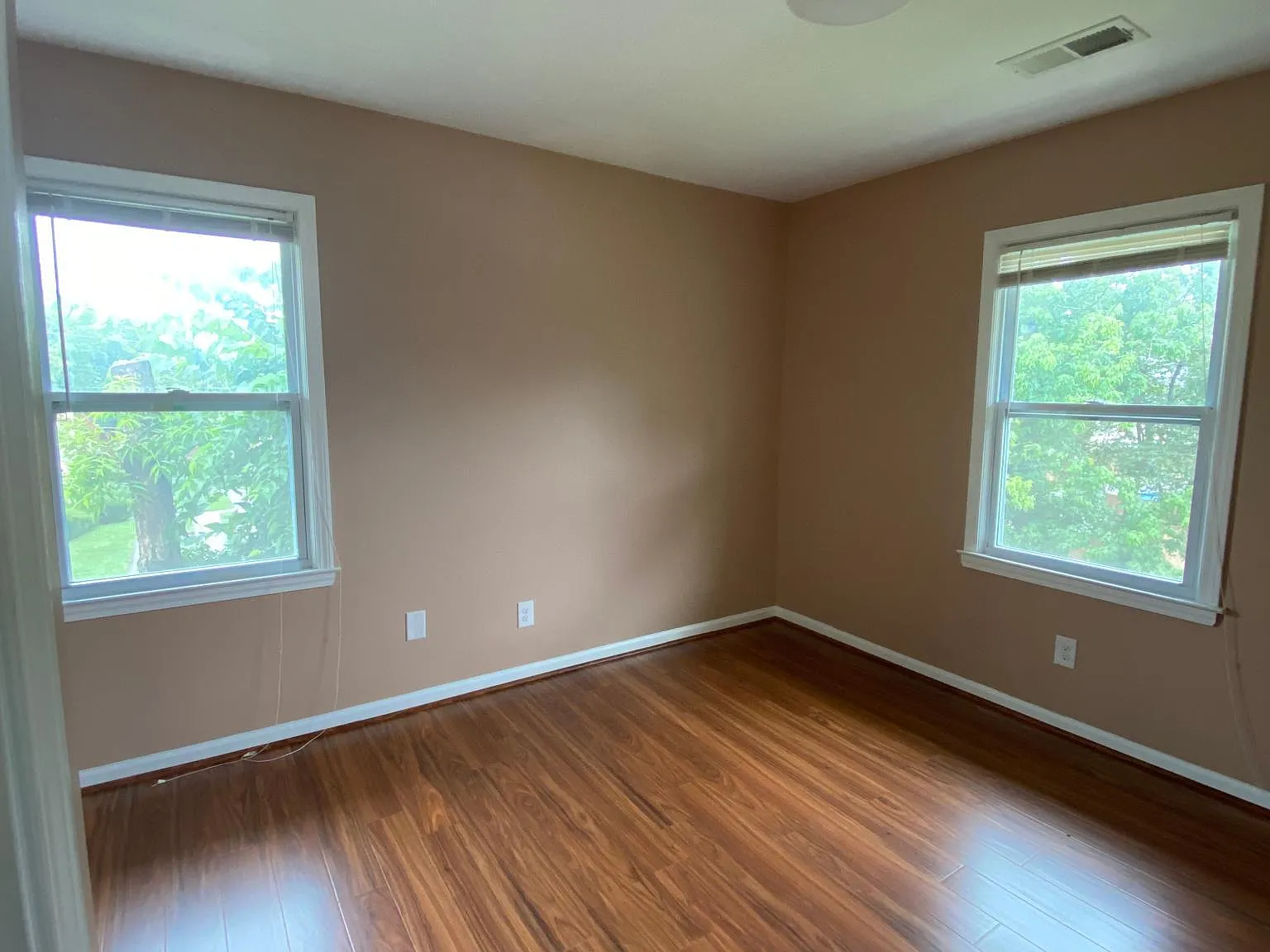 1413 Townley Dr — Photo 1