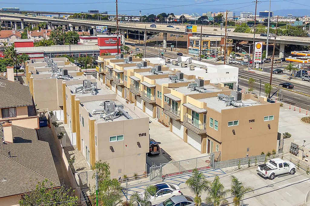 Building Photo - 11416 Inglewood Ave #107