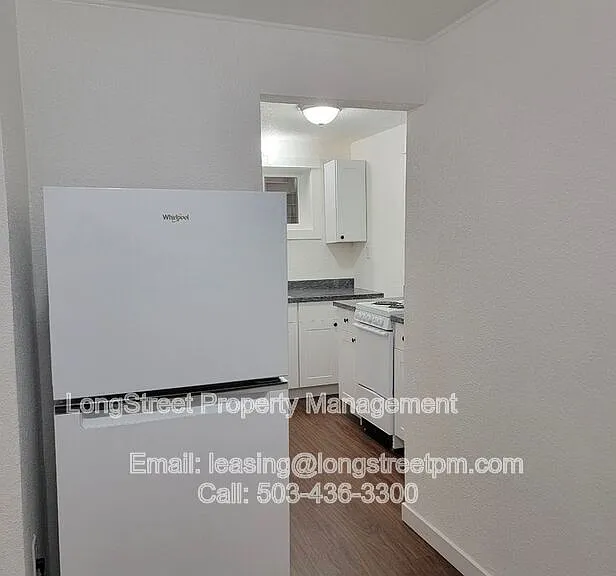 205 NW Kings Blvd #2 — Photo 6