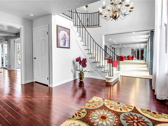 2nd image of 243 Forestview Dr