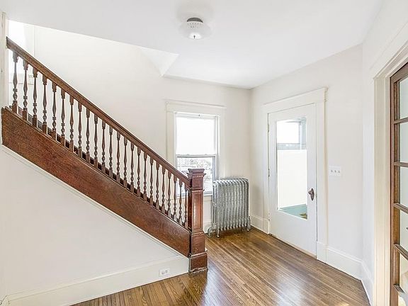2nd image of 1313 W 114th St
