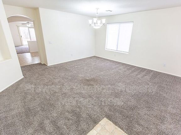 5th image of 16544 W Moreland St