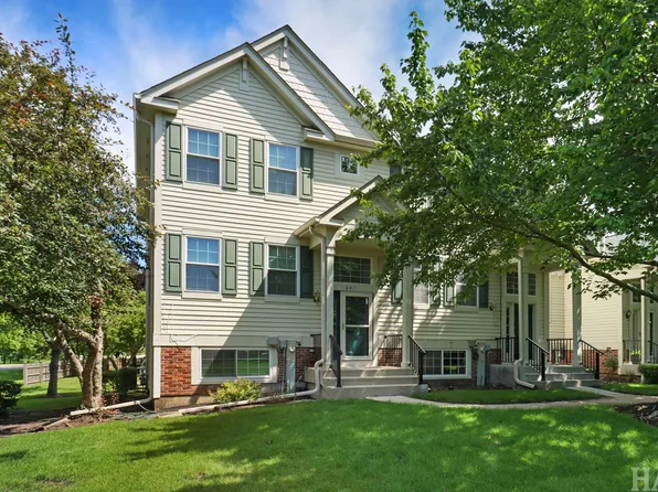 847 Essex Cir, Grayslake, IL 60030