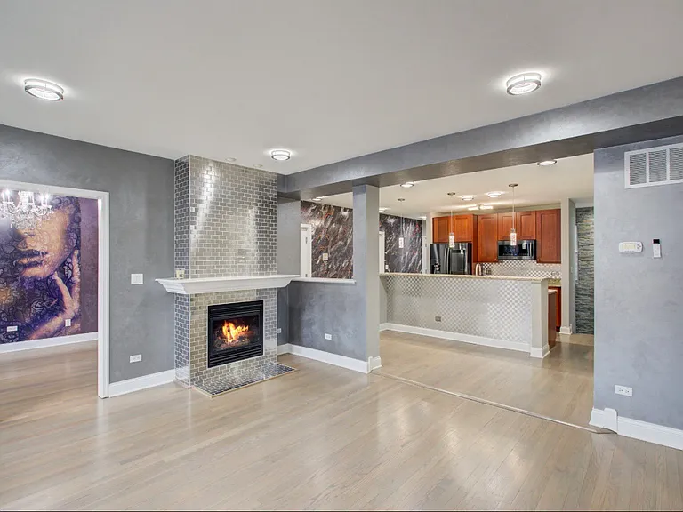 2057 W Fargo Ave #1 — Photo 2