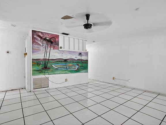3rd image of 2411 NE 10th Terrace