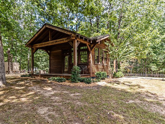 2nd image of 2661 Cooleys Rift Blvd
