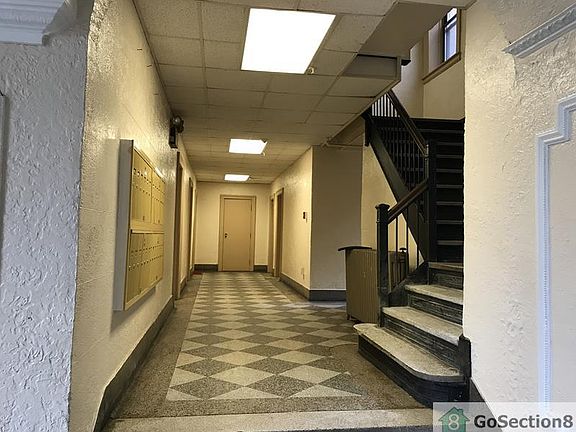 4th image of 433 Lincoln Ave #D04