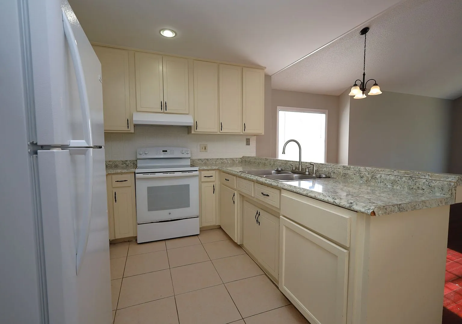 2747 Tyndall Drive — Photo 4