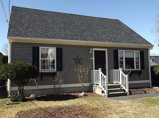 40 Washington Ave, Riverside, RI 02915