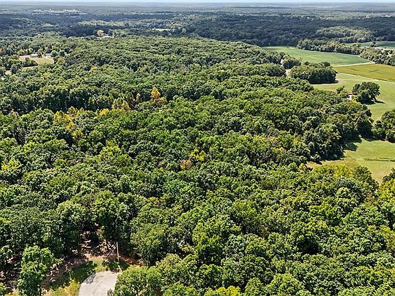 5th image of 23 Turning Leaf Ln