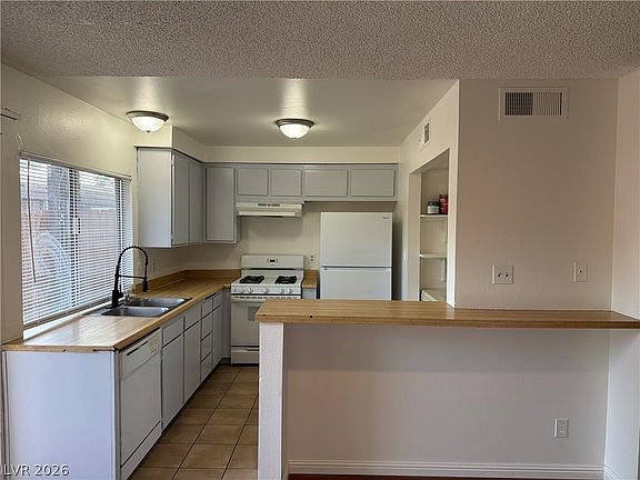 4th image of 6168 Meadow View Ln