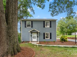 513 N Main St, Mount Holly, NC 28120