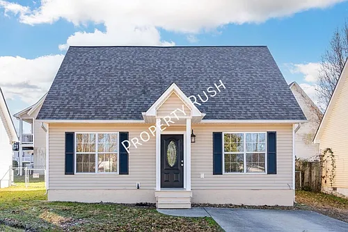 1565 Petty St SE Photo 1