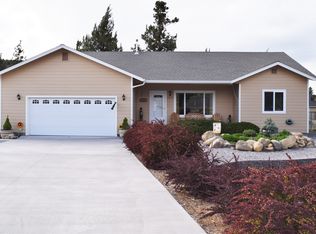 6043 Autumn Dr, Weed, CA 96094