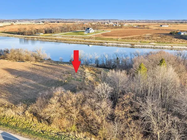 4351 Lost Dauphin Rd #6, De Pere, WI 54115